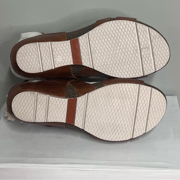 NEW Josef Seibel Hailey 33 Camel Leather Open Toe Boho Wedge Strap Sandal